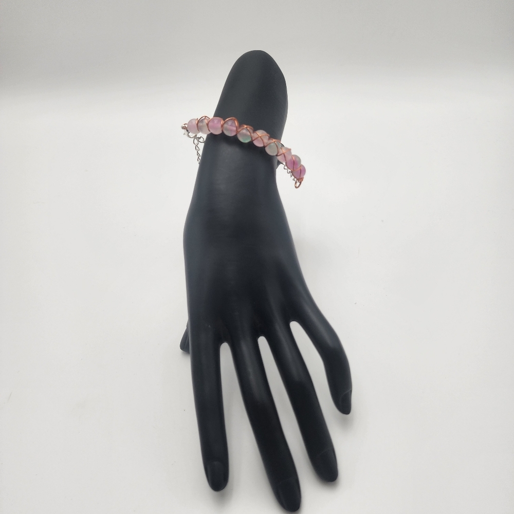 Handmade Wire-wrapped Elegant Pink Adjustable Beaded Bracelet - Picture 4 of 4